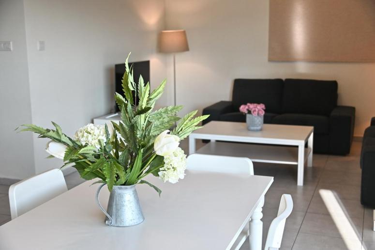 Edessis Beach House Limasol Dış mekan fotoğraf
